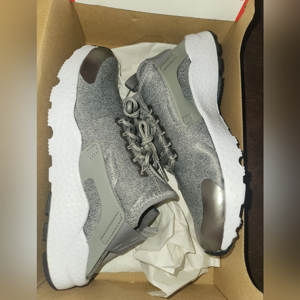 Nike Air Hurache Run Ultra SE